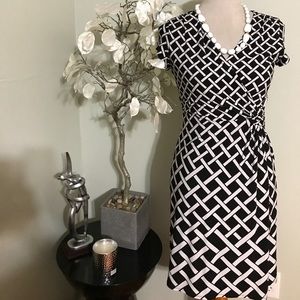 WHITE HOUSE BLACK MARKET DRESS